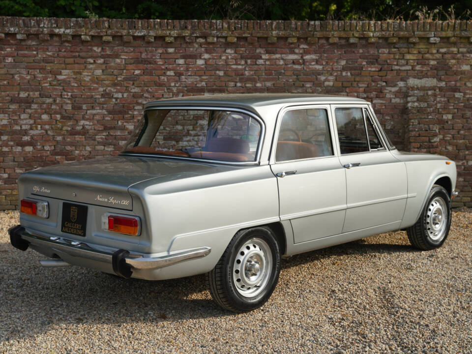 Imagen 39/50 de Alfa Romeo Giulia Nuova Super 1300 (1978)