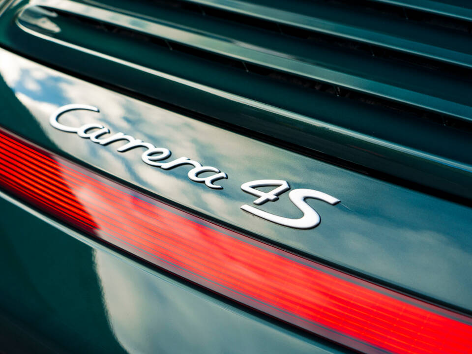 Image 8/53 of Porsche 911 Carrera 4S (2010)