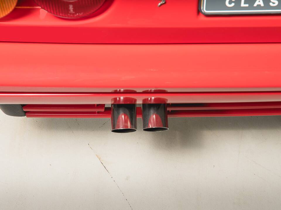 Afbeelding 29/32 van Ferrari 328 GTS (1985)