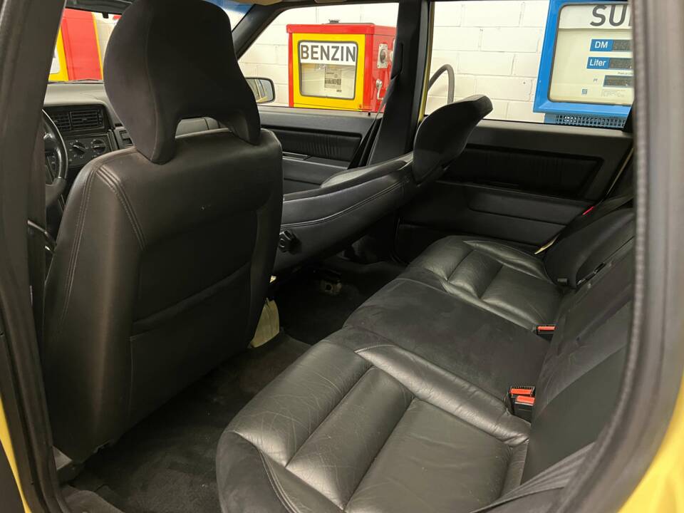 Image 13/20 of Volvo 850 T-5R (1995)