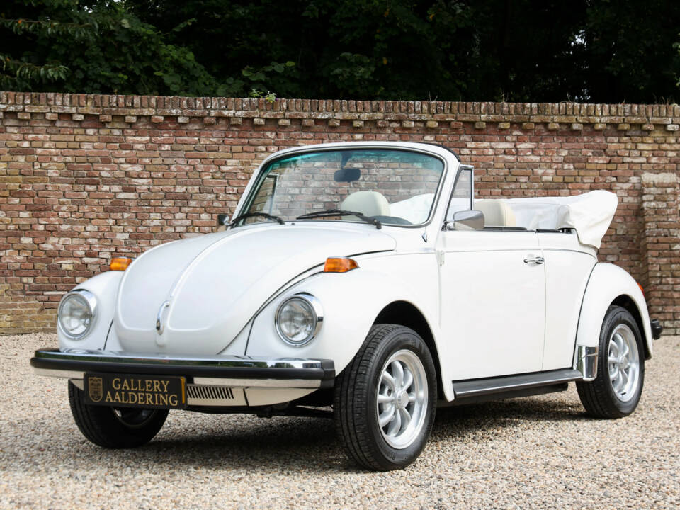 Image 41/50 of Volkswagen Käfer 1303 &quot;Champagne Edition&quot; (1977)