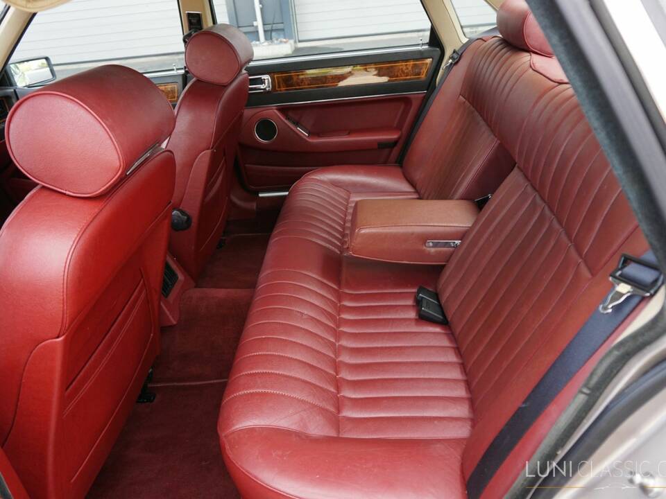 Image 46/61 de Jaguar Sovereign 3.6 (1987)