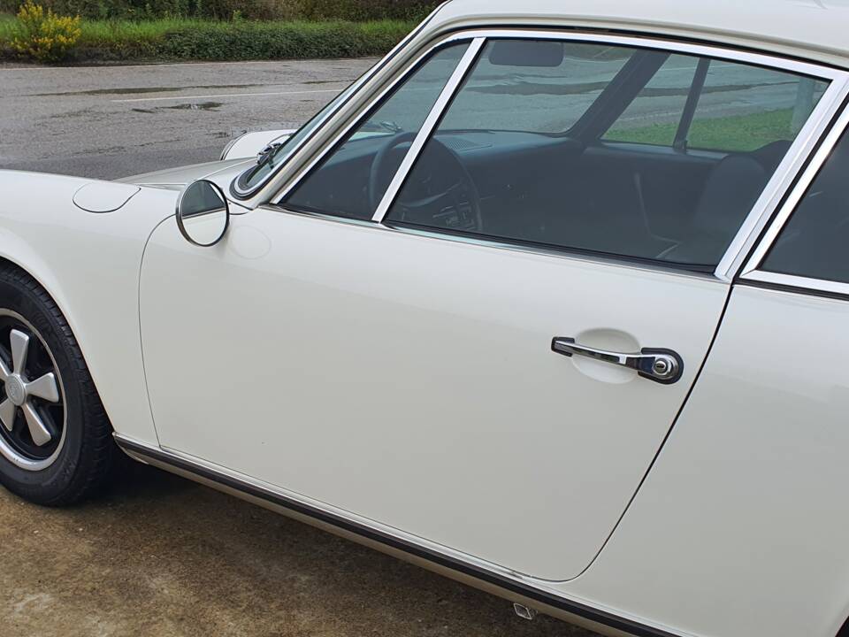 Bild 10/28 von Porsche 911 2.2 S (1971)