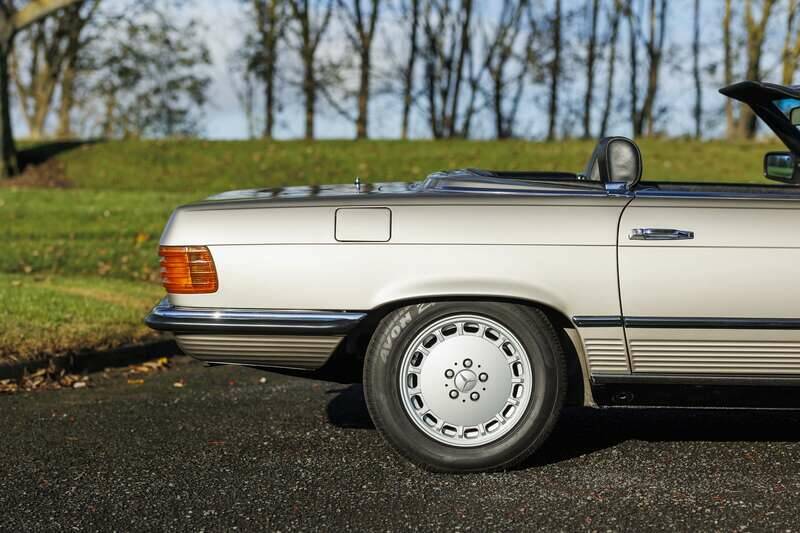 Imagen 31/33 de Mercedes-Benz 500 SL (1986)