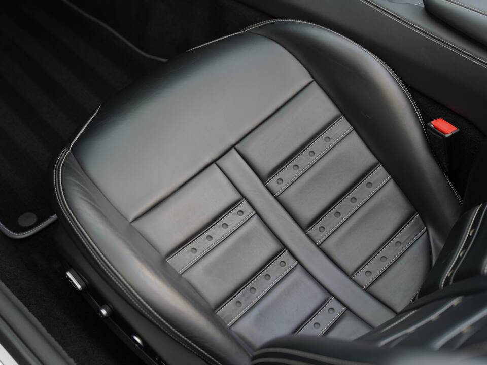 Bild 20/50 von Ferrari California T (2015)