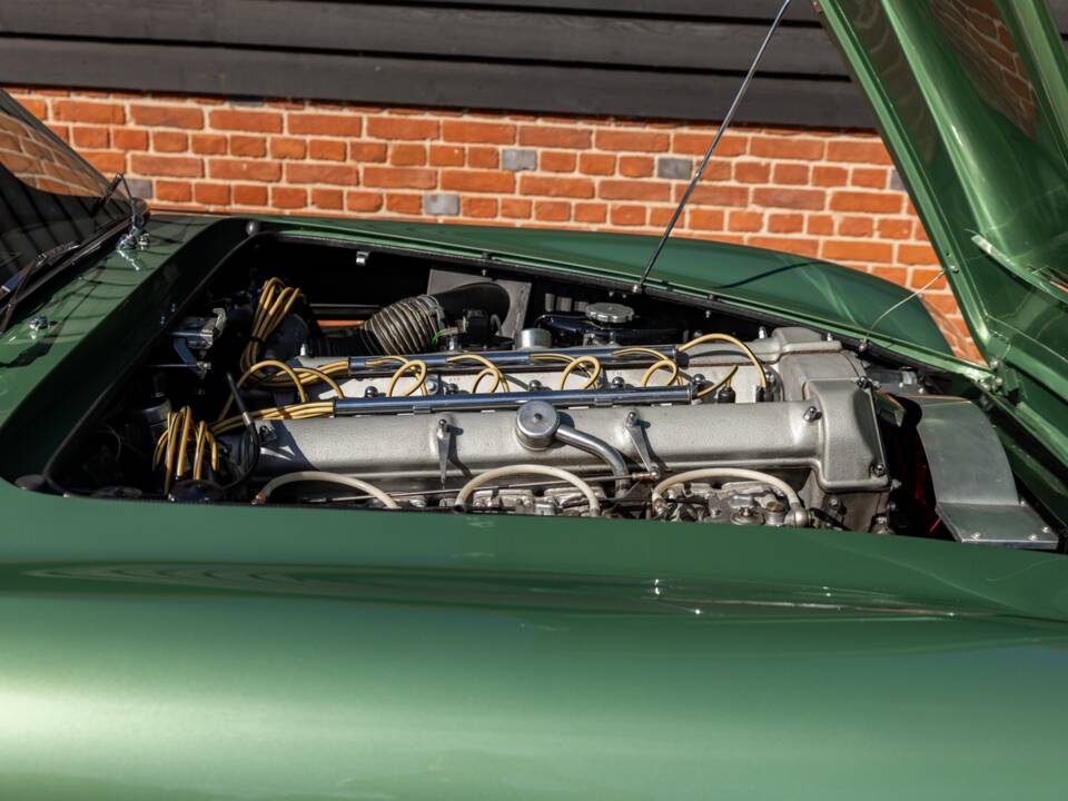 Image 43/62 of Aston Martin DB 4 GT (1960)