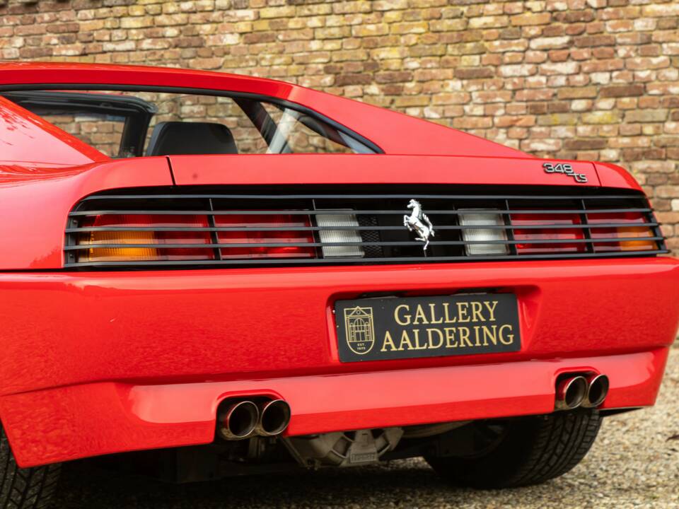 Immagine 32/50 di Ferrari 348 TS (1991)