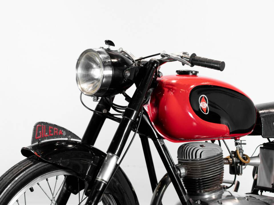 Bild 37/50 von Gilera 150 Sport (1954)