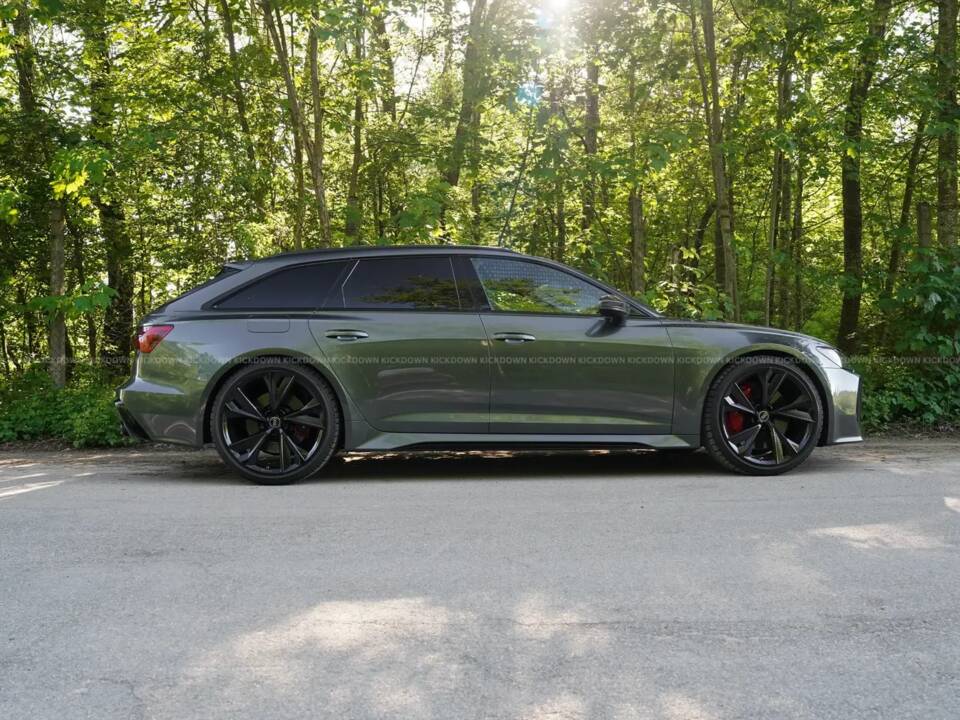 Image 2/12 of Audi RS6 Avant (2021)
