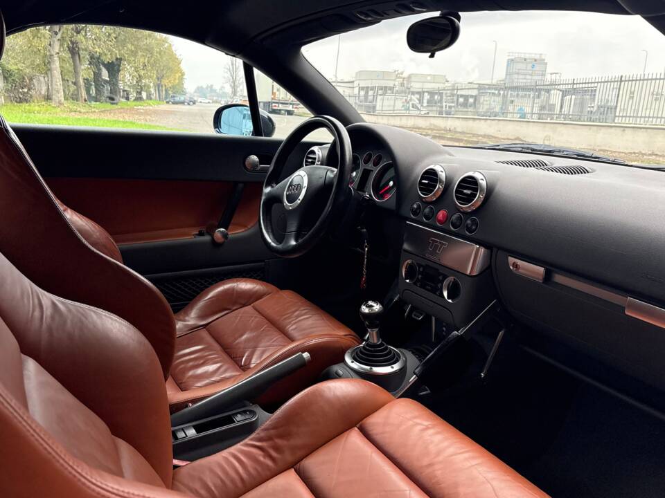 Image 8/14 of Audi TT 1.8 T (2006)