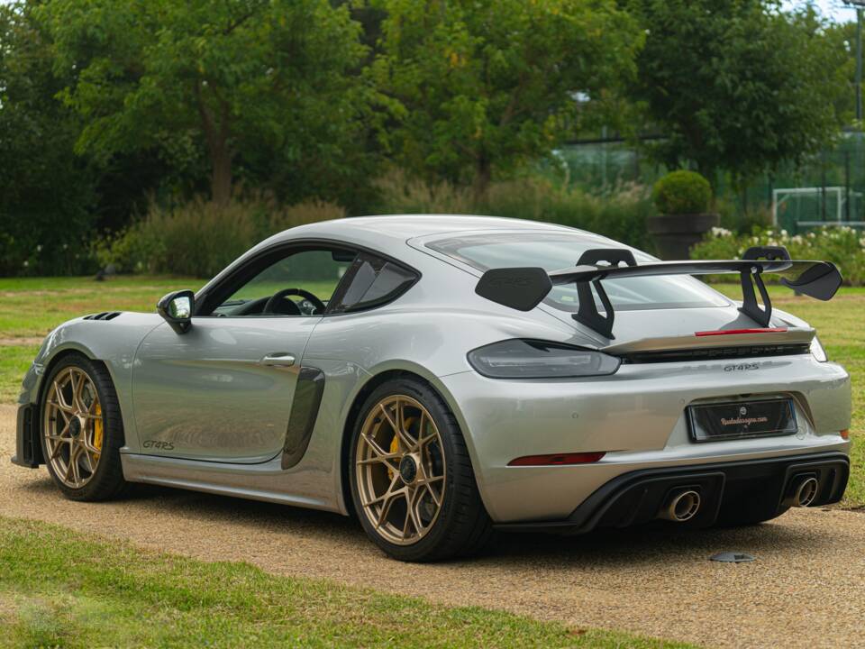 Image 22/100 of Porsche 718 Cayman GT4 RS Weissach (2024)