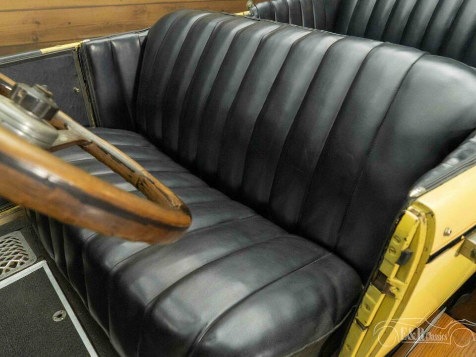 Image 15/19 of Chrysler Series 70 (1926)