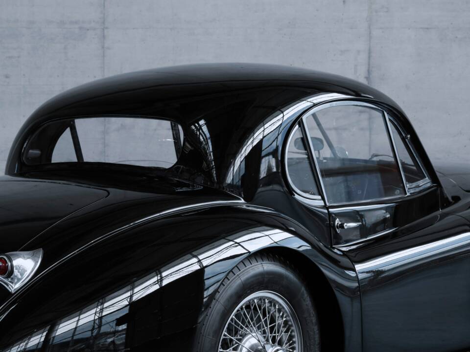 Image 42/47 de Jaguar XK 120 FHC (1954)
