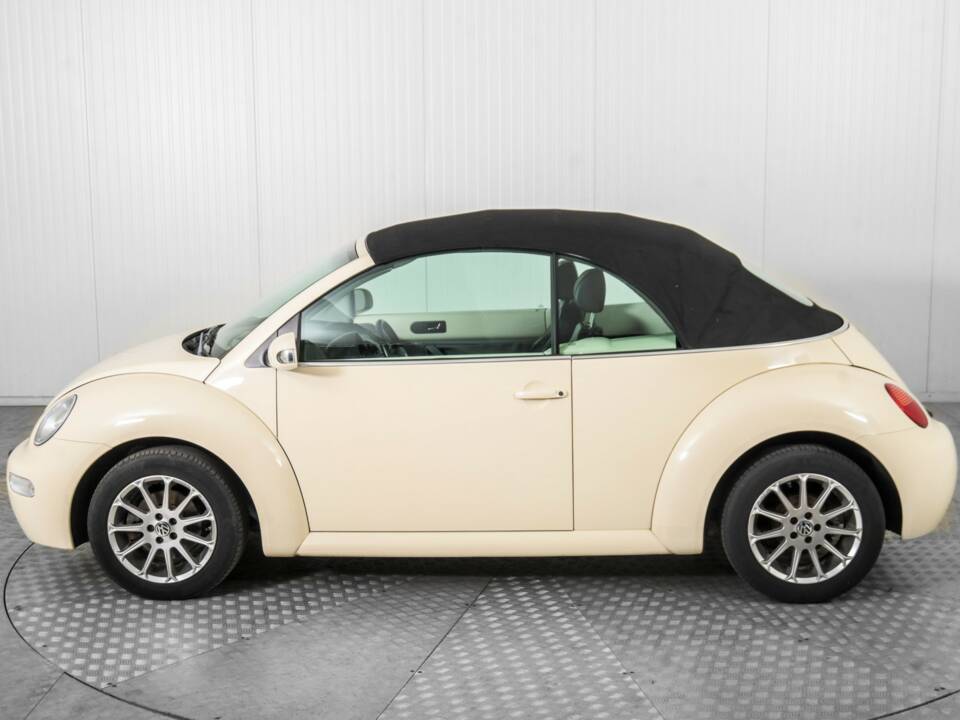 Imagen 44/48 de Volkswagen New Beetle 1.6 (2004)