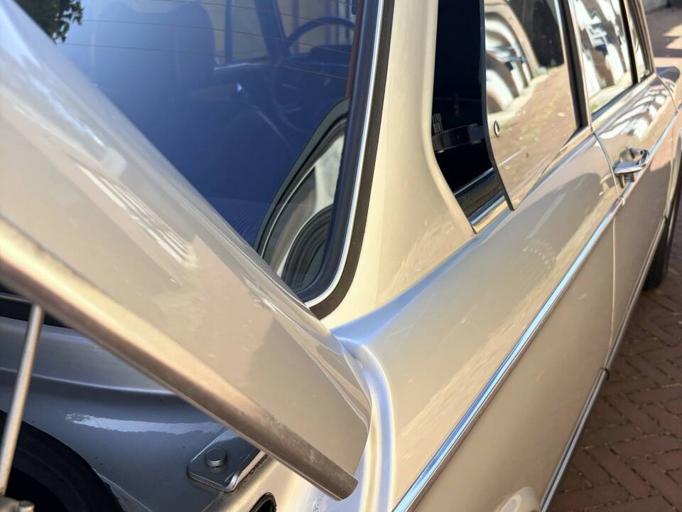 Obraz 31/36 pojazdu BMW 2002 (1975)