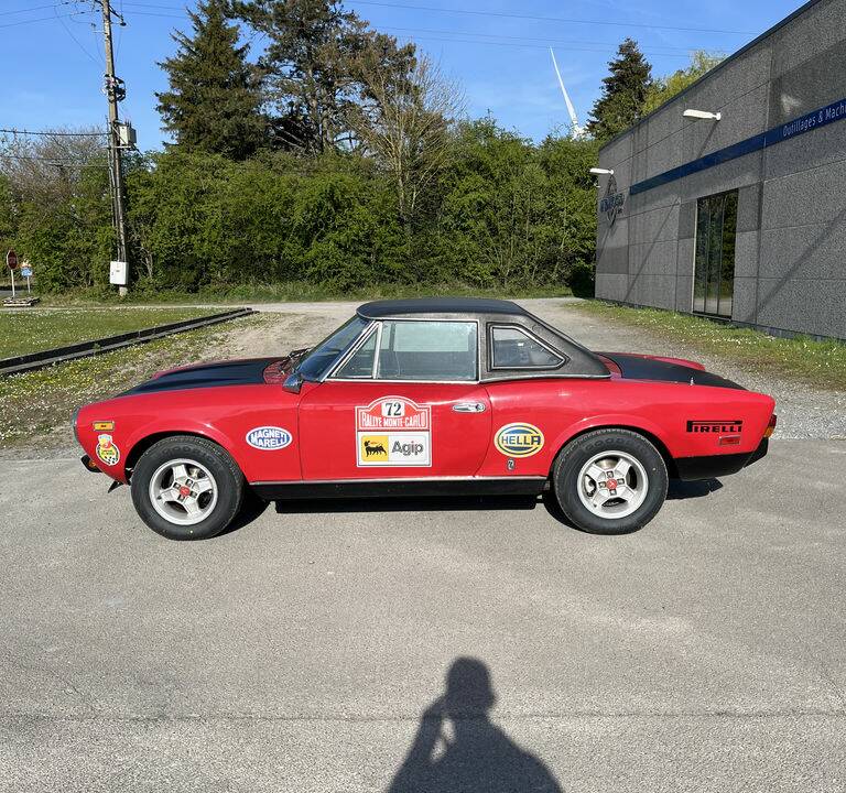 Image 5/8 de FIAT 124 Spider Rallye (1982)