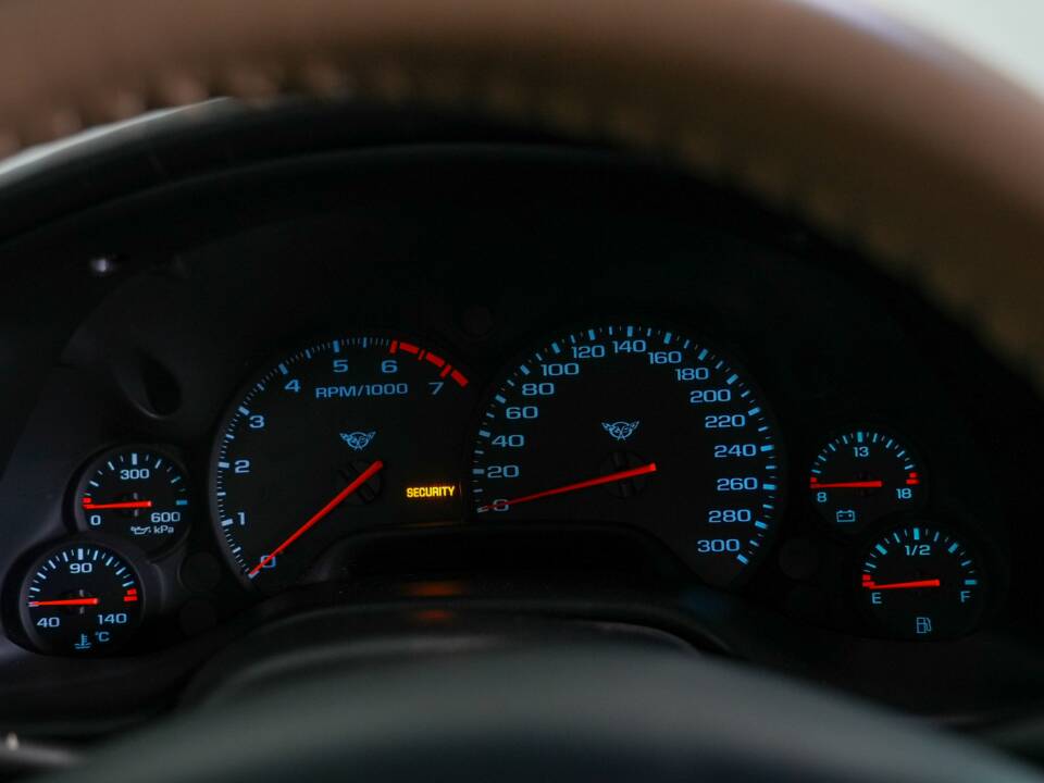 Afbeelding 37/49 van Chevrolet Corvette (2001)