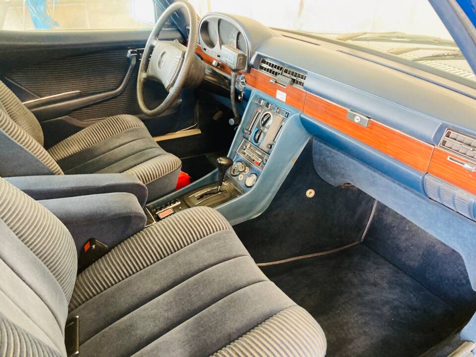 Image 12/15 of Mercedes-Benz 450 SEL 6,9 (1975)