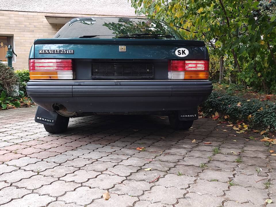 Bild 4/31 von Renault R 25 V6 (1984)