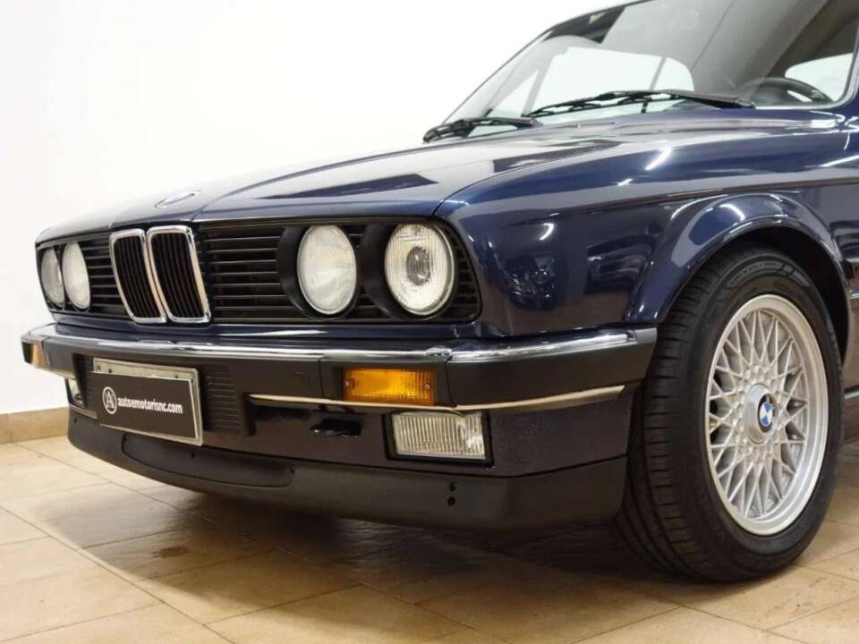 Bild 6/15 von BMW 320i (1988)
