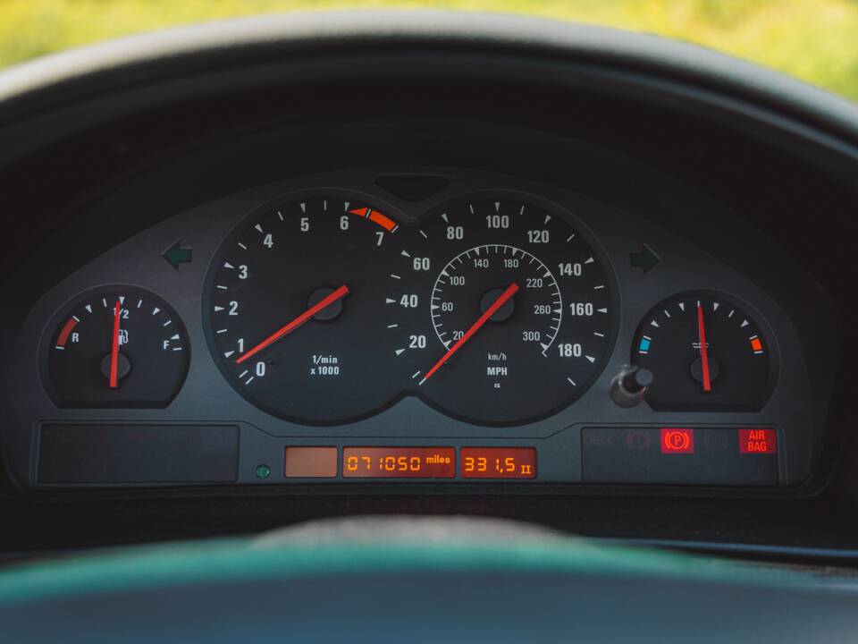 Bild 37/50 von BMW 850CSi (1994)