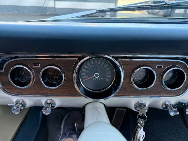 Image 13/22 of Ford Mustang 289 (1966)