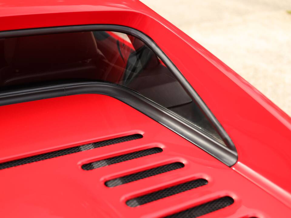 Image 46/93 of Ferrari F 355 Berlinetta (1997)