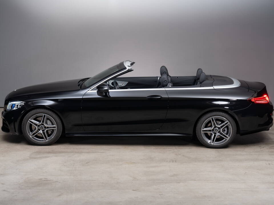 Bild 6/41 von Mercedes-Benz C 300 (2023)