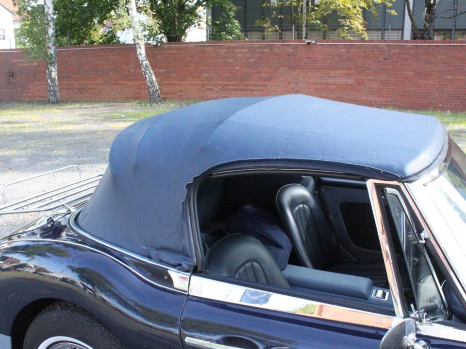 Image 17/22 of Austin-Healey 3000 Mk II (BJ7) (1963)