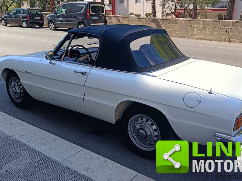 Bild 3/10 von Alfa Romeo Spider 1600 Junior (1975)