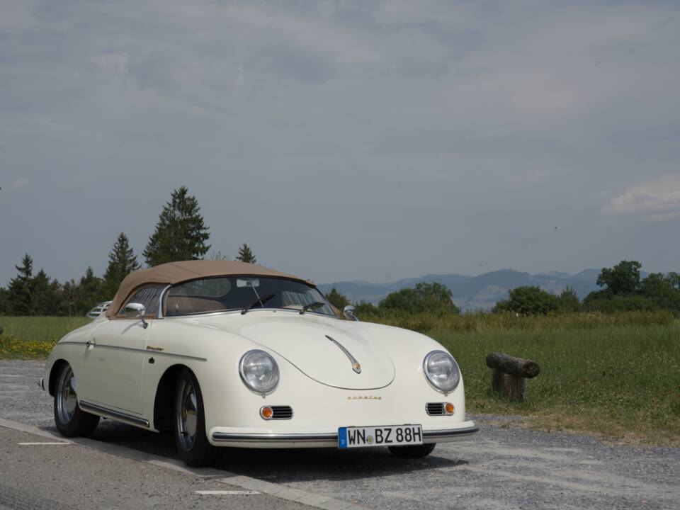 Immagine 6/49 di RCH Replicar Hellas 356 Speedster Sport (1973)