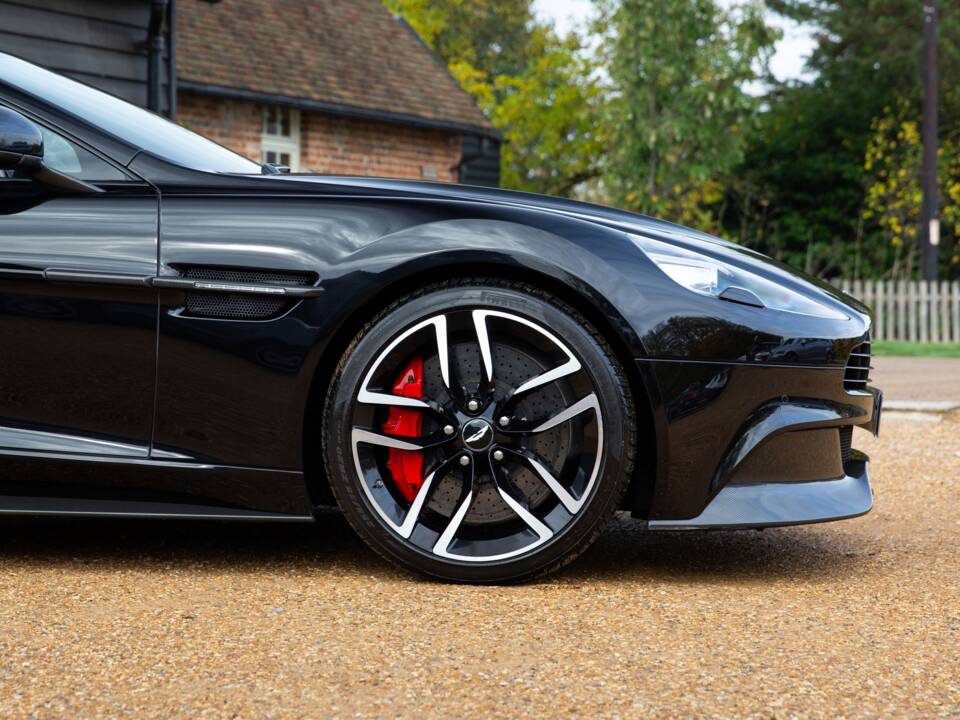Immagine 20/72 di Aston Martin Vanquish Volante (2016)
