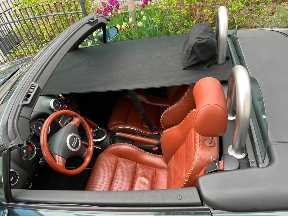 Bild 18/23 von Audi TT 1.8 T (2001)
