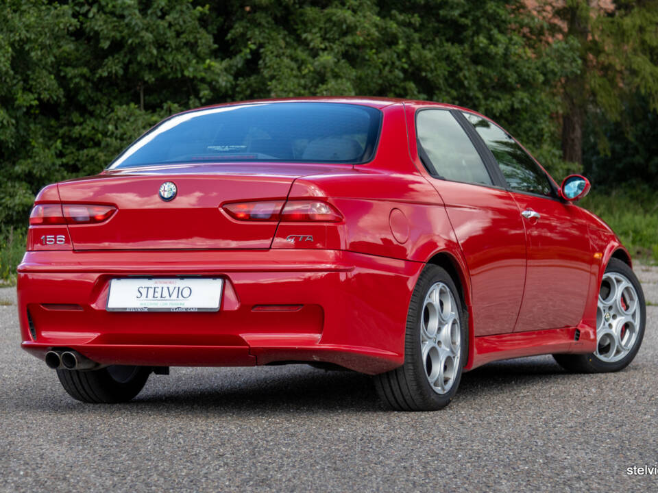 Immagine 8/25 di Alfa Romeo 156 3.2 V6 GTA (2004)