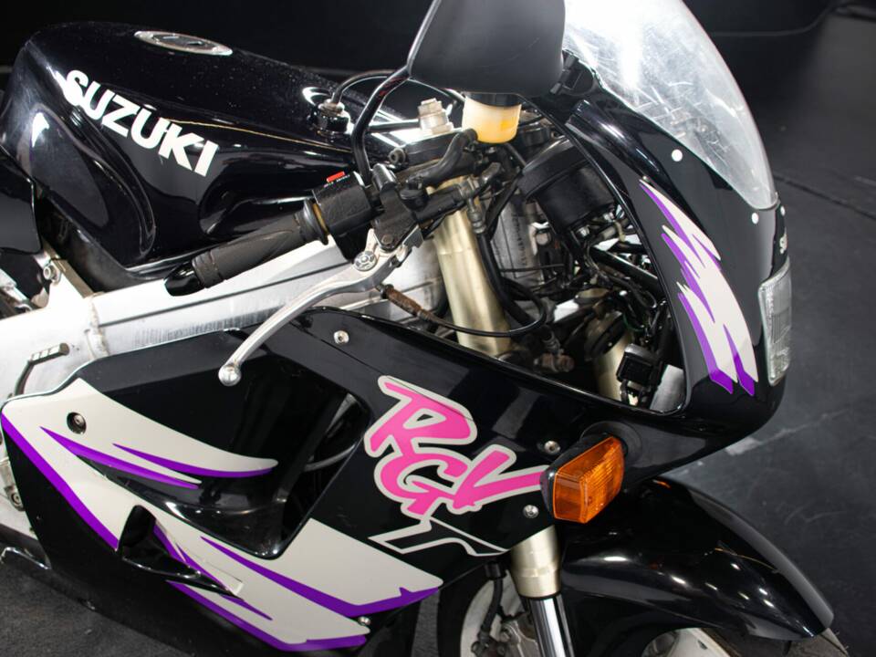 Afbeelding 39/45 van Suzuki RGV 250 Gamma (1992)