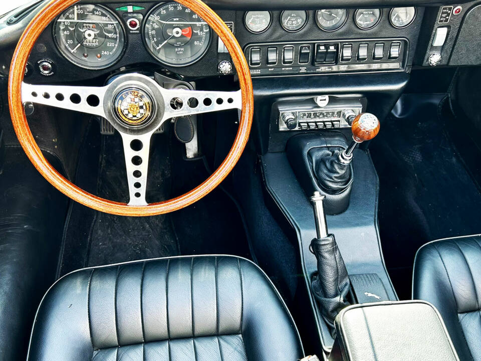 Afbeelding 6/10 van Jaguar E-Type (1969)