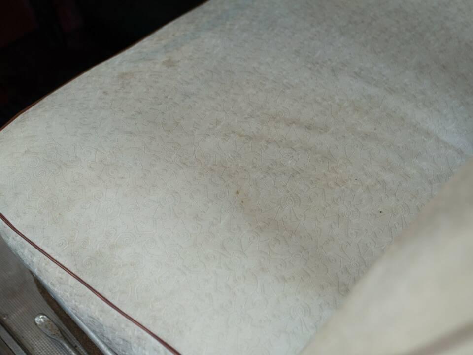 Image 36/42 of FIAT 1400 (1950)