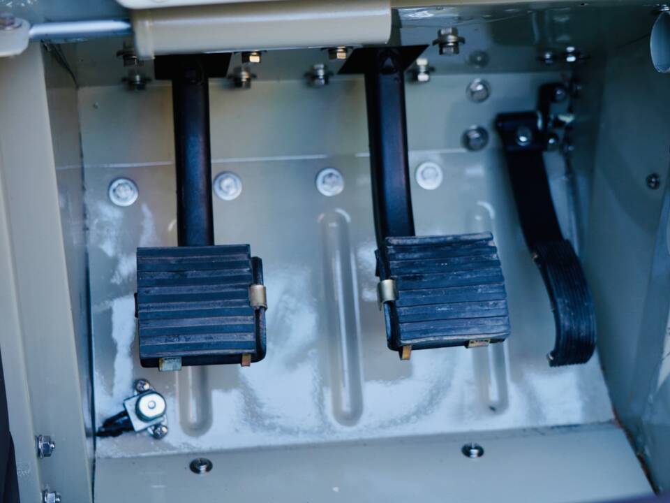Bild 82/100 von Land Rover 88 (1968)