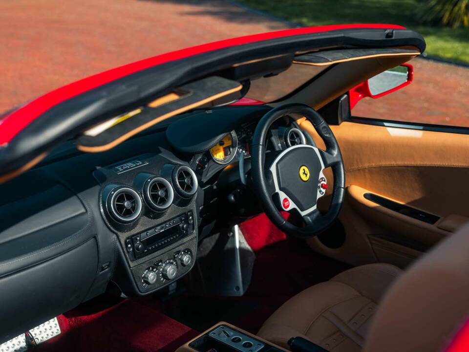 Bild 15/31 von Ferrari F 430 Spider (2006)