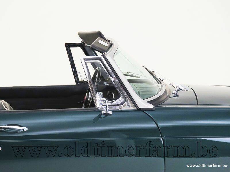 Bild 13/15 von MG MGB (1966)