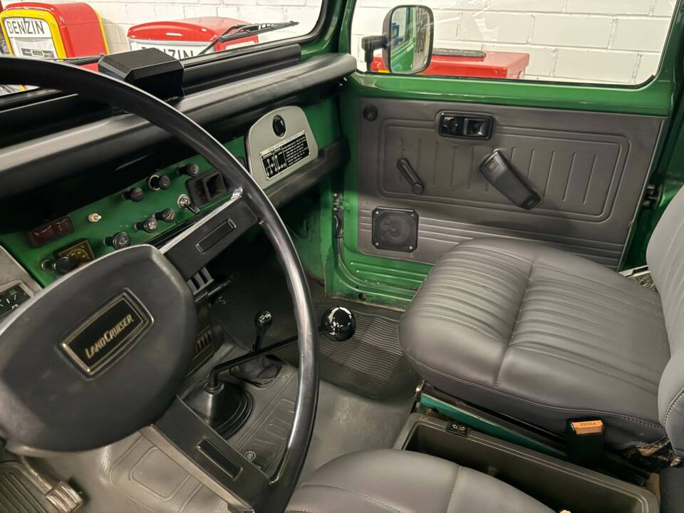 Bild 10/20 von Toyota Land Cruiser BJ 42 (1981)