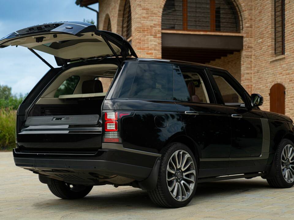 Image 15/50 of Land Rover Range Rover Autobiography SDV8 (2013)