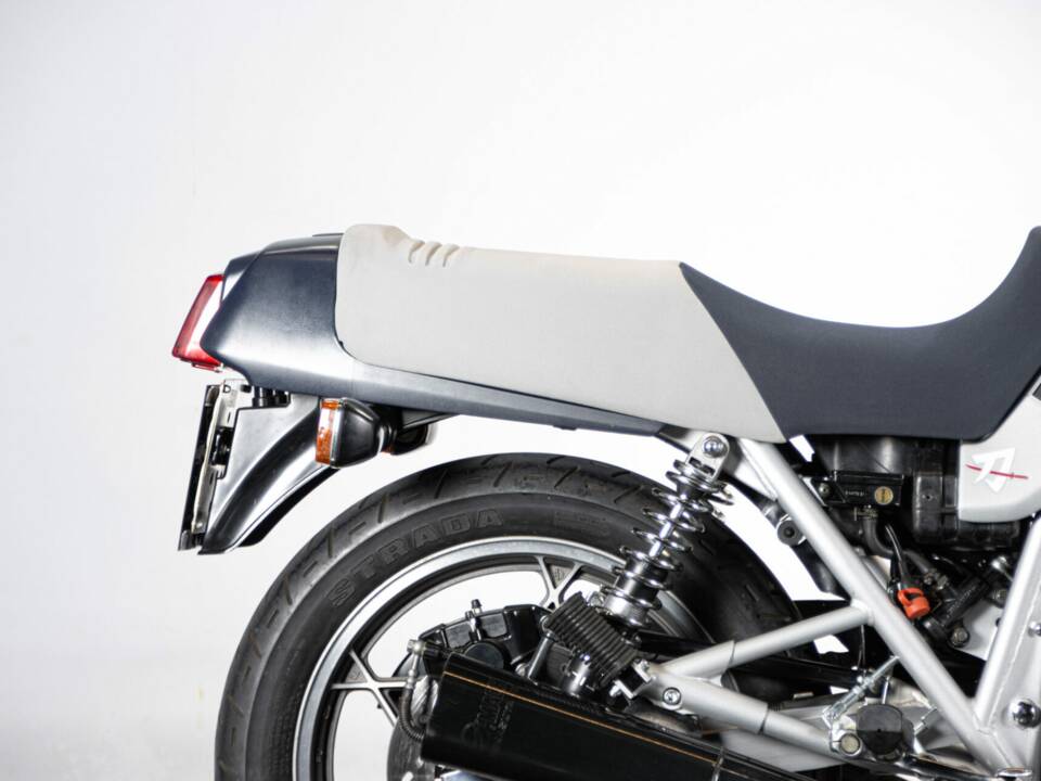 Immagine 35/50 di Suzuki GSX 750S Katana (1982)