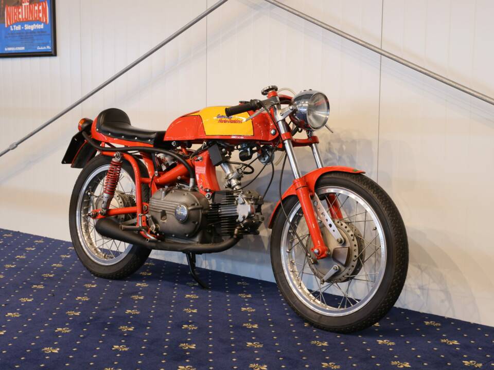 Image 2/27 of Aermacchi Ala Verde (1962)