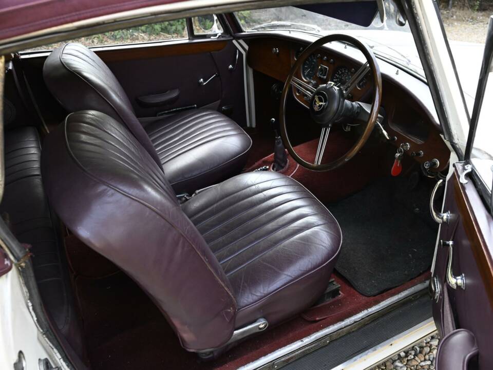 Image 25/38 of Alvis TD 21 (1962)