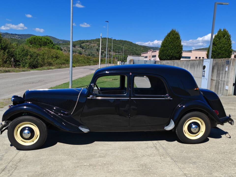 Image 4/47 of Citroën Traction Avant 11 B (1955)