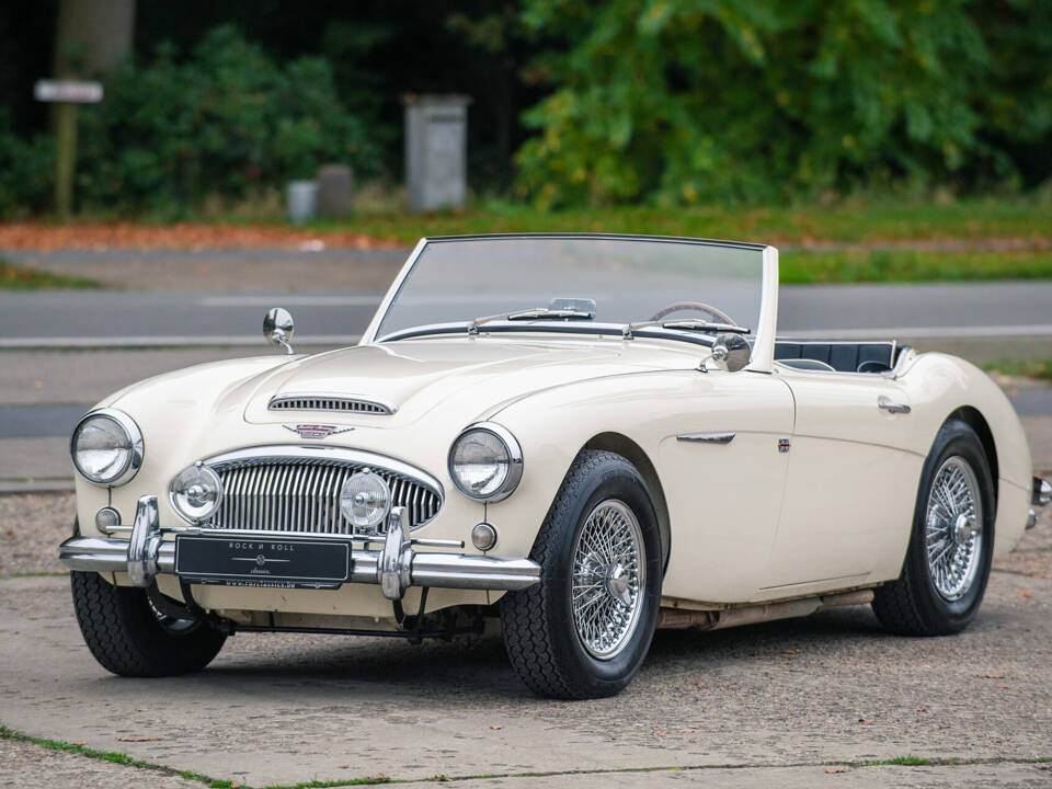 Image 13/35 of Austin-Healey 3000 Mk II (BT7) (1962)