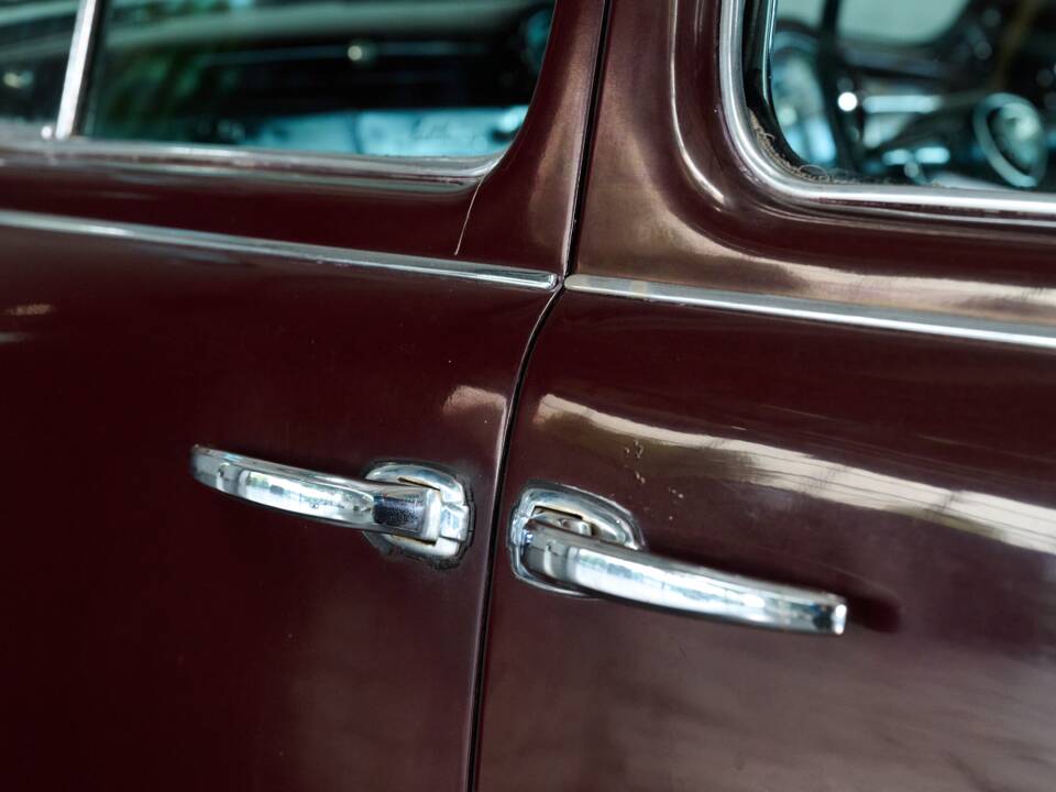 Image 16/50 of Lancia Aurelia B12 (1955)