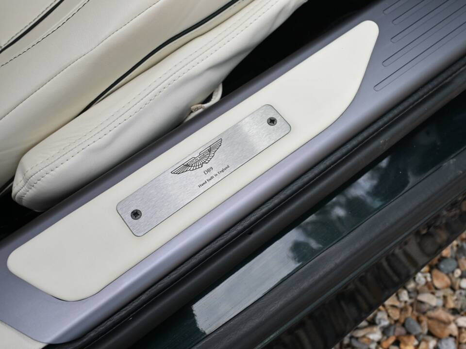 Bild 34/49 von Aston Martin DB 9 (2013)