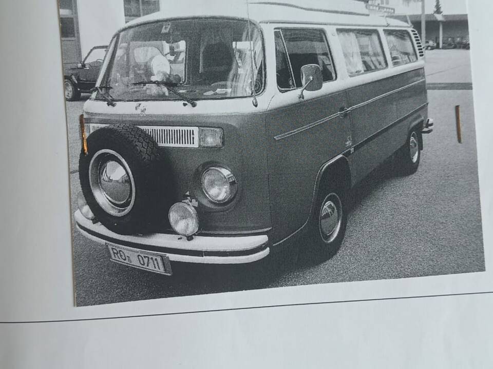 Image 11/14 of Volkswagen T2 a&#x2F;b (1977)